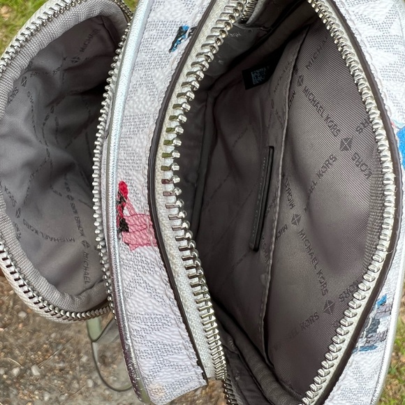 Michael Kor shoes and purse. It’s a bundle deal. - Picture 12 of 15